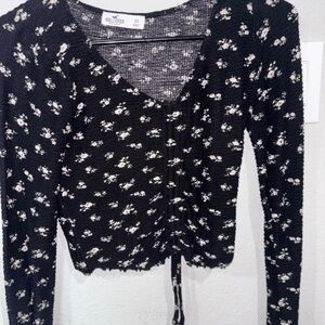 Hollister Black Long-Sleeve V-Neck Floral Ruched Top